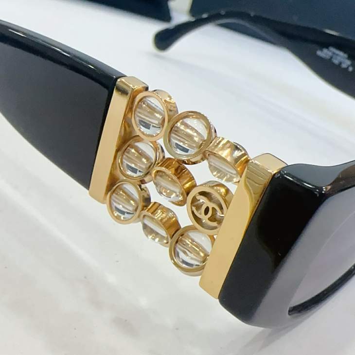 Picture of Chanel Sunglasses _SKUfw76771361fw